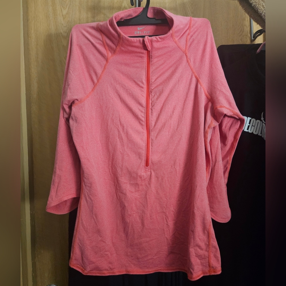Workout Half Zip Three Quarter Sleeve Nike Dri Fit Top Reflector Accents